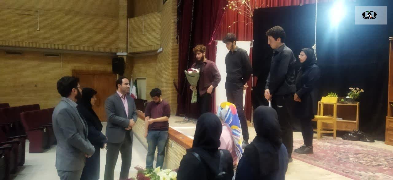 لزوم استفاده از قالب های هنری در انتقال مفاهیم پیشگیری