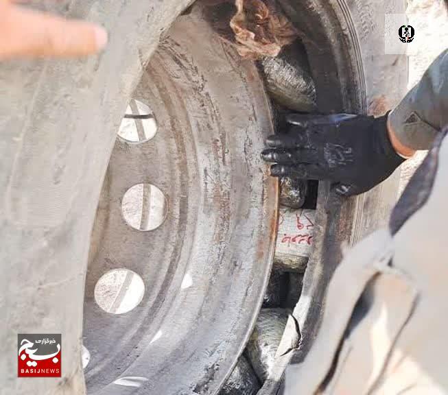 کشف بیش از ۴۴ کیلو گرم مواد مخدر صنعتی&nbsp;توسط مرزبانان هنگ تایباد&nbsp;