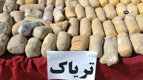 توقیف محموله ۹۰ کیلوگرمی تریاک از خودروی سواری تیبا