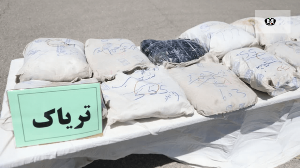 کشف بیش از ۱۲ کیلوگرم تریاک از خودروی سواری در نهبندان