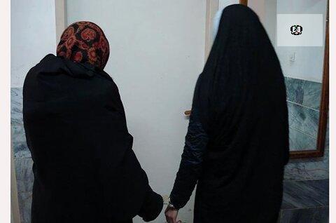 دستگیری فروشنده زن مواد مخدر در نقاب مردانه