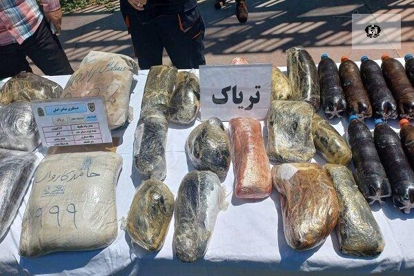 کشف ۲ محموله موادمخدر در شهرستان&zwnj;های هیرمند و هامون