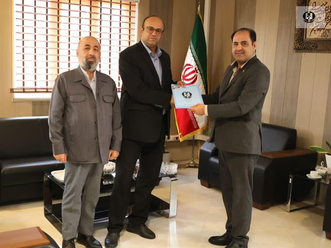 تجلیل از مدیرکل امور اقتصادی و دارایی استان مرکزی جهت نقش مؤثر در مبارزه با مواد مخدر