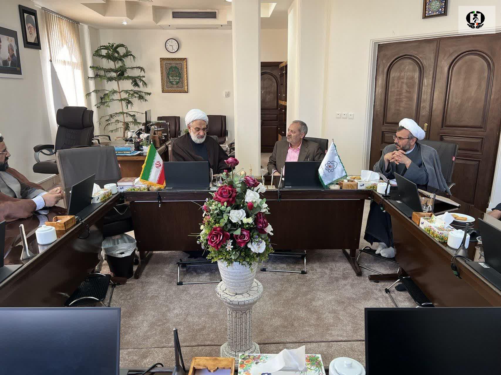 قائم مقام دبیرکل ستاد مبارزه با مواد مخدر با مدیر حوزه&zwnj; علمیه خراسان دیدار کرد