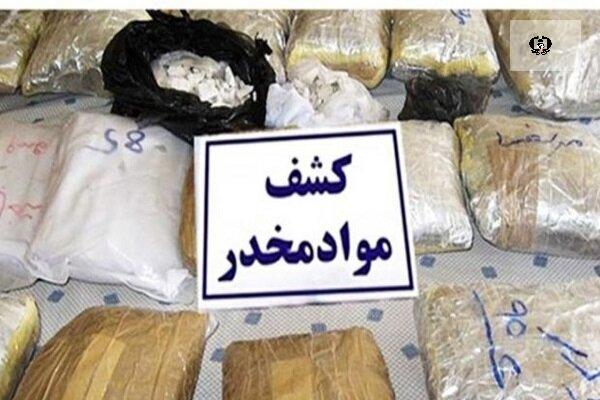 زمین&zwnj;گیر شدن قاچاقچیان مواد مخدر / کشف ۱۴۵ کیلوگرم تریاک در داراب